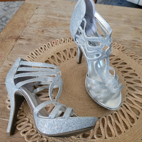 BRASH Open Toe Silver Sparkle Heels Size 7 - Picture 3 of 5